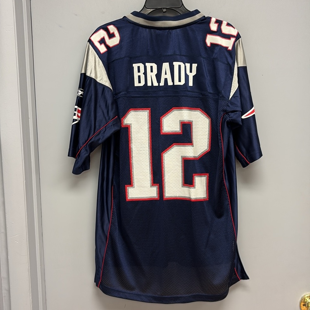 Reebok New England Patriots Tom Brady #12 Jersey Size Medium - Picture 2 of 7
